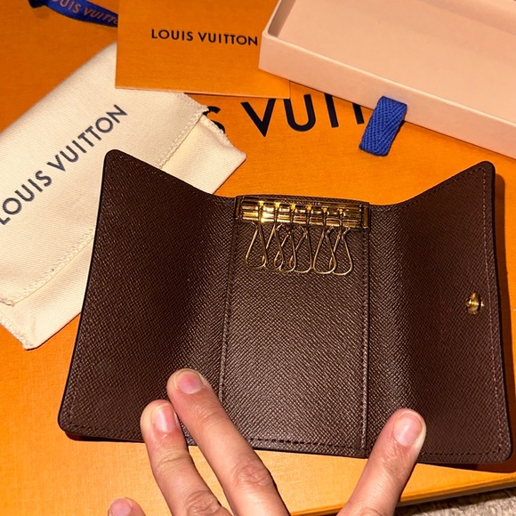 Louis Vuitton Damier Ebene 6 Key Holder - Picture 4 of 8